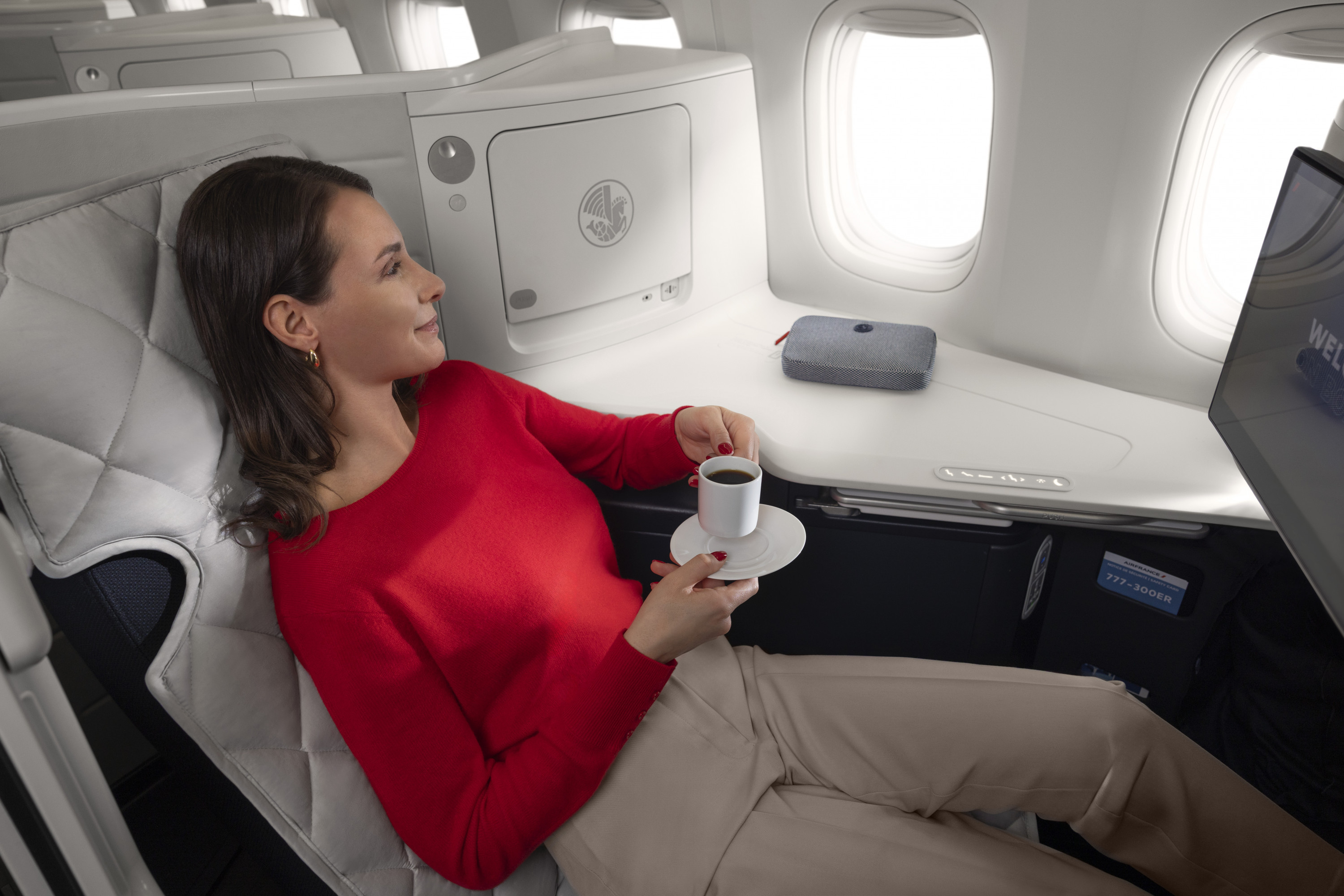(1)-mattress-pad---business-cabin-air-france.jpg