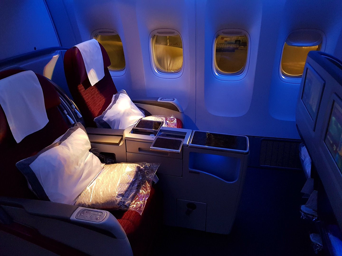 rsz_seats_777.jpg