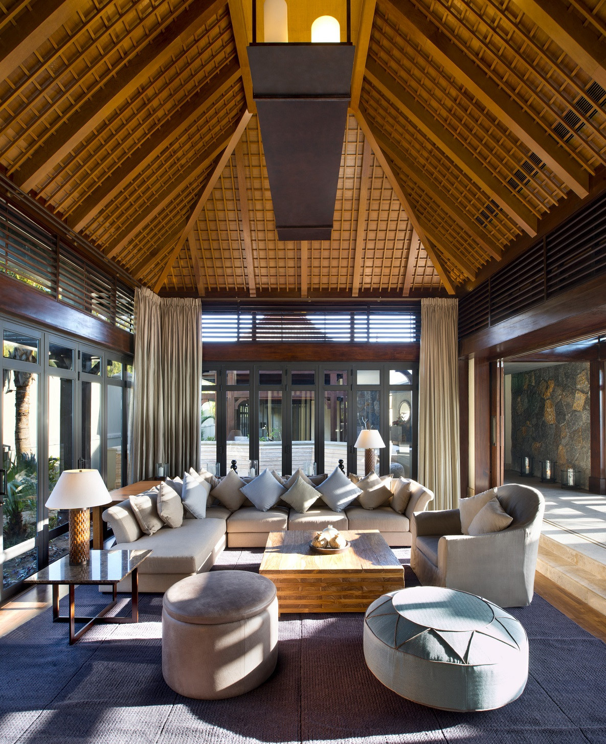 str3459gr-142286-The-St-Regis-Villa-Informal-Lounge.jpg
