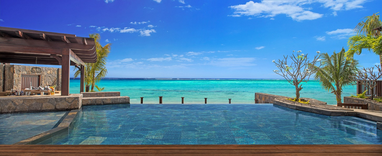 str3459po-142285-The-St-Regis-Villa-Infinity-Pool.jpg